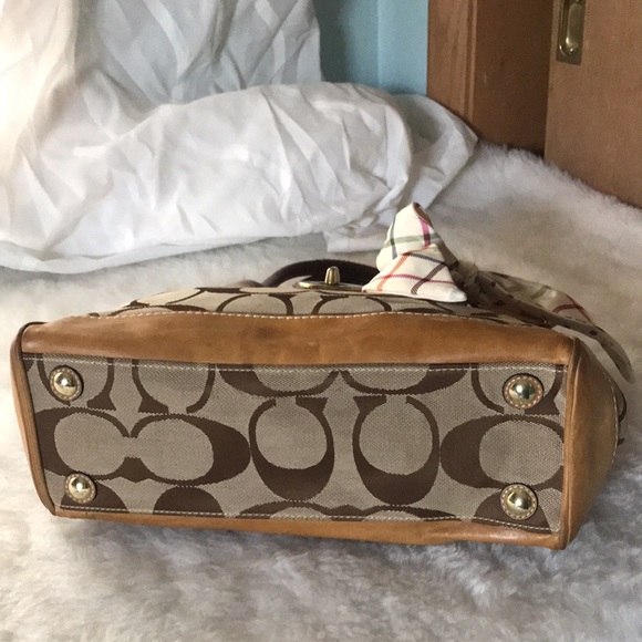 COACH Madeline 12463 tan Signature fabric satchel - Picture 6 of 17